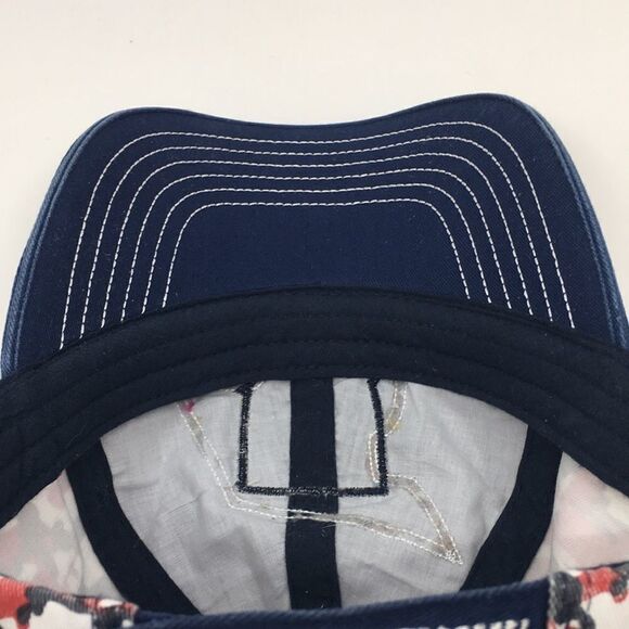 Vintage NASCAR Honoring Our Soldiers Carquest Auto Parts - Picture 11 of 14